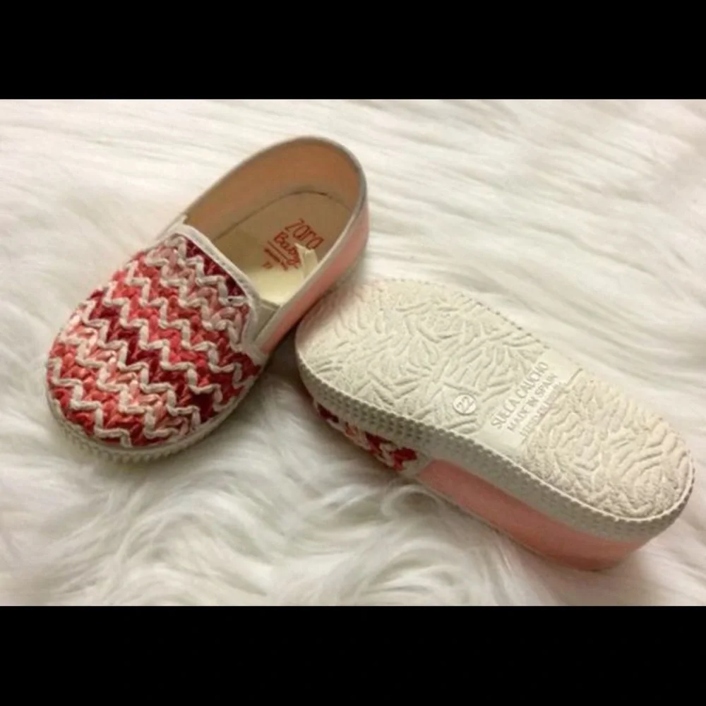 NWOT Zara Baby shoes Size 6